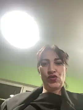 AnneHaddaway online show from May 7, 10:57 pm