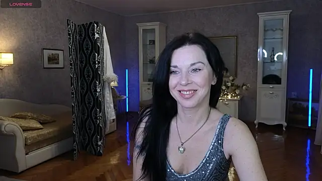 LinaJoy online show from May 12, 8:15 pm