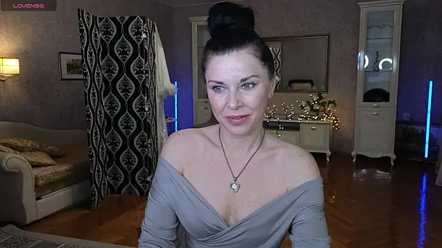 LinaJoy online show from May 6, 8:57 pm