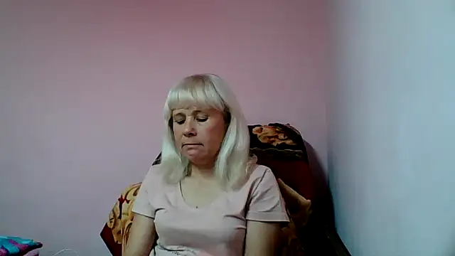 sakura blonde online show from December 2, 4:03 am