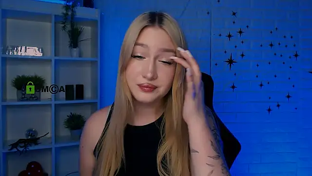 playful sophie online show from May 26, 7:13 pm