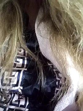 KattyLuuu online show from April 3, 1:47 am