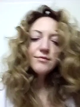 KattyLuuu online show from April 1, 9:45 pm