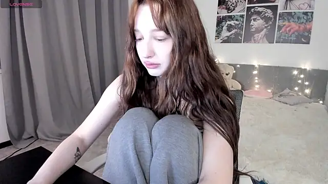 Lissa Meow  online show from May 21, 1:47 am
