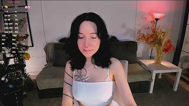 lilithlunna online show from December 21, 10:03 pm