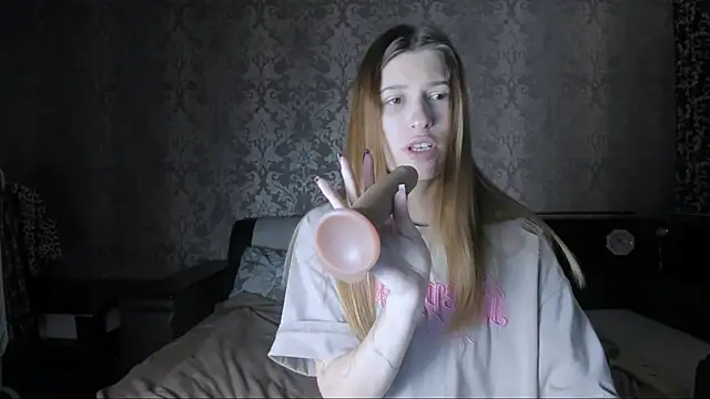 Agnes Allenn online show from October 26, 5:08 pm