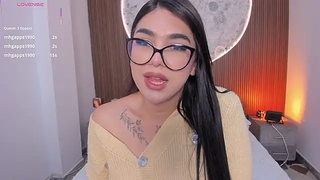 RoseCassie online show from March 23, 1:50 pm