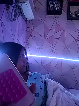 ppatriciarabello online show from March 28, 1:43 pm