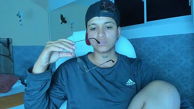 Dominick jones online show from October 15, 5:10 am