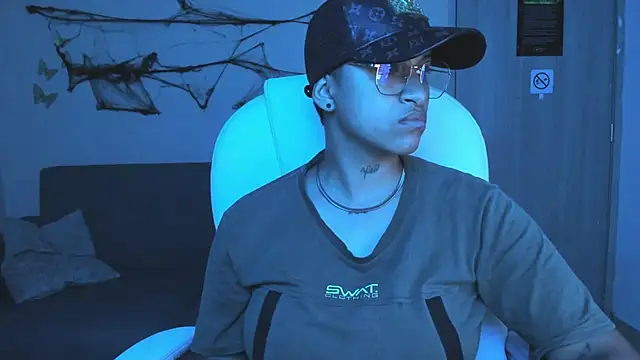 Dominick jones online show from October 7, 6:29 am