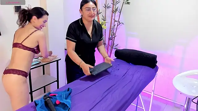 AmyRox  online show from May 6, 2:21 pm