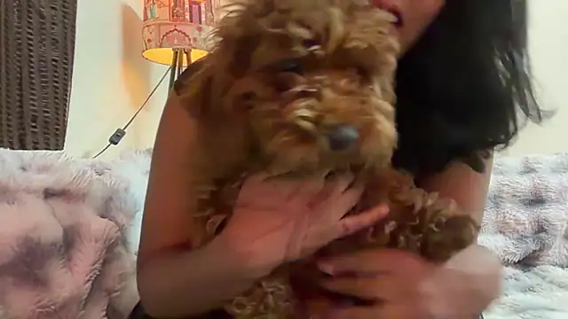 priyadevi17 online show from April 7, 7:38 pm