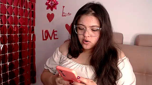 lizzie c online show from March 1, 11:32 am