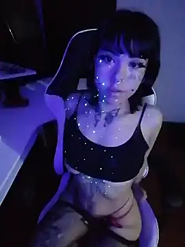 xbabymoonx online show from October 8, 2:32 pm