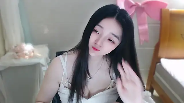 xiao-xiao-D online show from April 5, 5:06 am