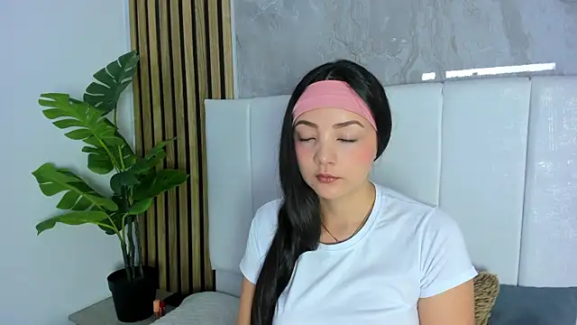 Samantha Good online show from May 16, 11:42 am