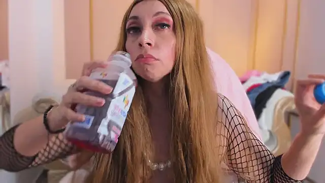 PerlaPreciosa online show from February 15, 7:51 am