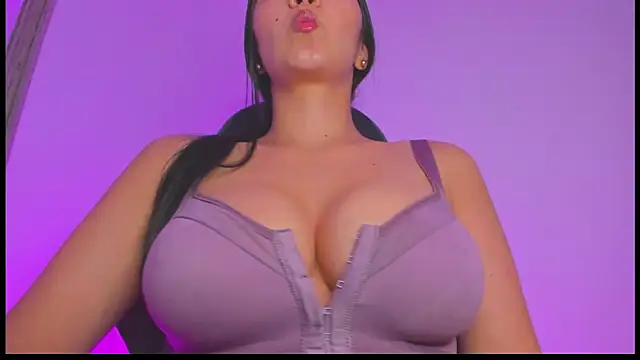 nathyy garcia online show from May 19, 2:40 am