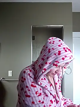 stunnaagirll online show from January 7, 10:13 pm