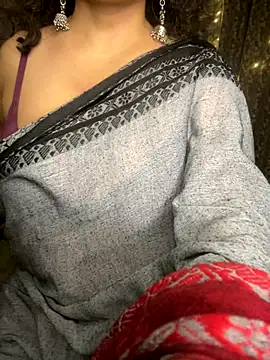 hot menka online show from October 25, 6:04 pm