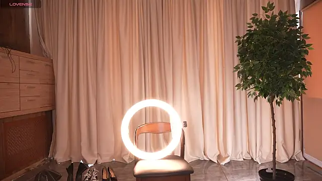 Amelyisthatyou online show from May 26, 4:12 am