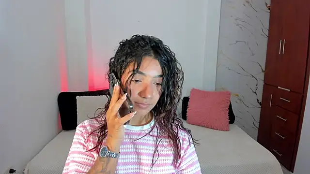 martina roldam online show from May 21, 3:04 am