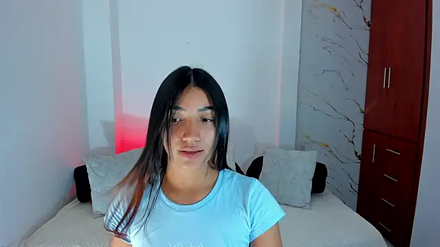 martina roldam online show from May 11, 3:30 am