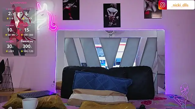 supradoll online show from November 5, 3:39 pm