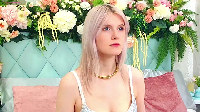 NellieLoyns online show from October 20, 5:27 pm