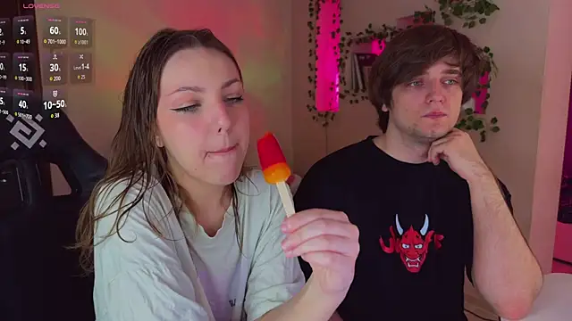 RobertAndLinela online show from May 25, 2:43 am