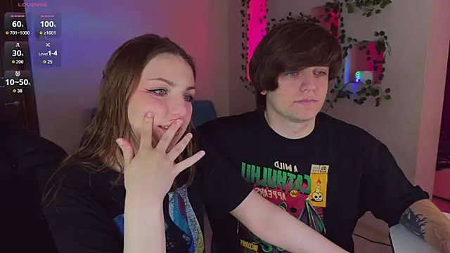 RobertAndLinela online show from May 20, 1:13 am