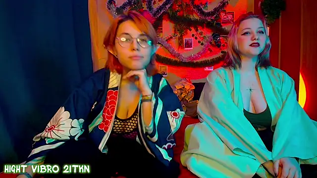 TrickyKitsune online show from January 18, 1:29 pm