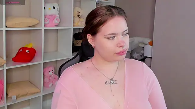 EricaElliott online show from May 10, 10:28 am