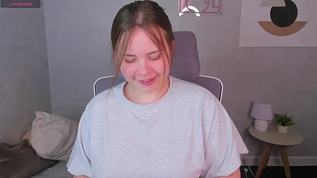 EricaElliott online show from June 30, 9:31 am