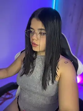 pretty angela1 online show from May 12, 2:42 am
