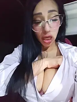 Isabellitasexi38 online show from May 7, 3:44 am