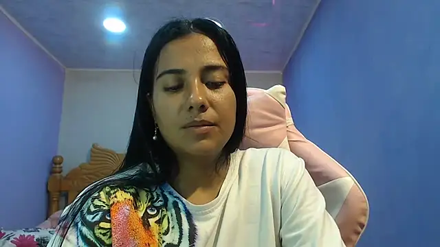 Coral0403 online show from October 24, 1:01 am