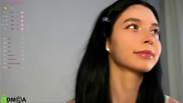 Snapshot of LittleOriana chatting on October 2, 9:58 am LittleOriana online show from October 2, 9:58 am
