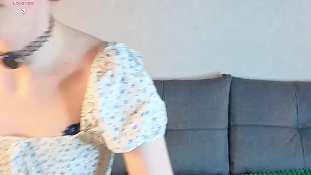 OhYumiYes online show from May 15, 7:38 pm