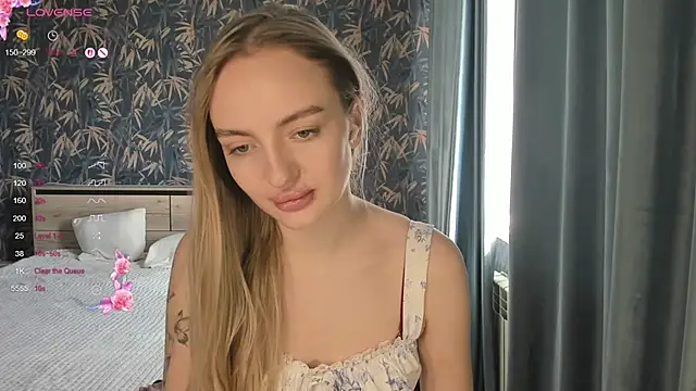 A delina online show from April 5, 10:14 am