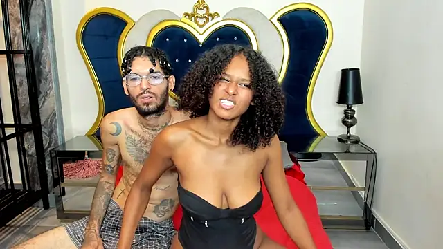 JenniferandBen online show from October 26, 8:04 pm