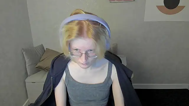 Snapshot of ElizabethHarpper chatting on September 14, 8:12 am ElizabethHarpper online show from September 14, 8:12 am