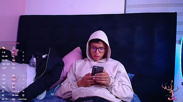 RyanPricee online show from November 21, 4:36 am