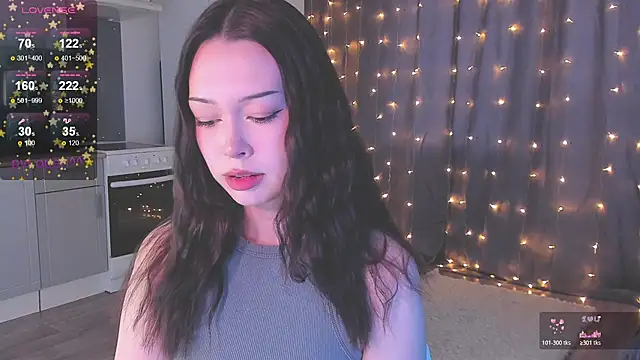 kittenrisha online show from December 14, 8:31 am