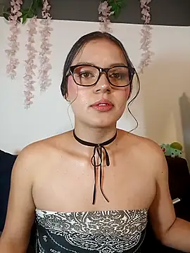 Danni shy online show from May 12, 11:22 pm