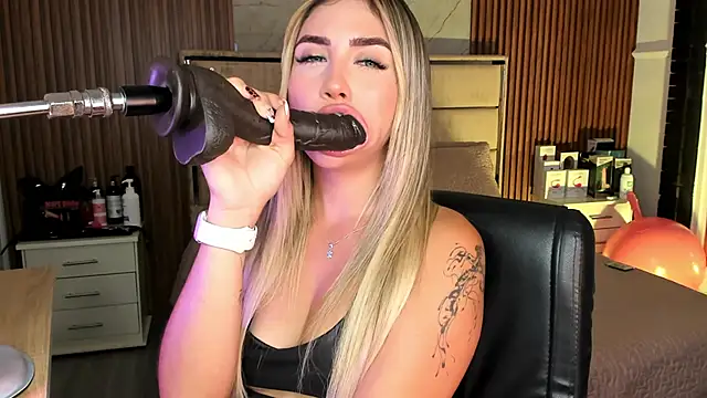 EmiilyHendriixx online show from September 13, 9:12 pm