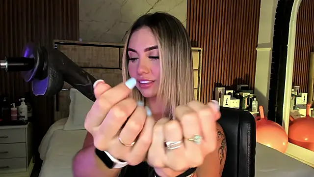 EmiilyHendriixx online show from September 15, 8:16 pm