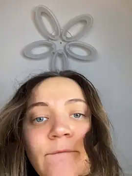 TheYourL online show from December 4, 9:15 pm