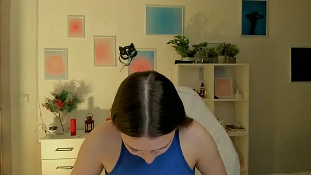 MiaVixxen online show from November 10, 4:40 am