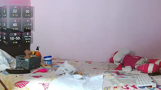 latinabueno41 online show from December 19, 9:23 am